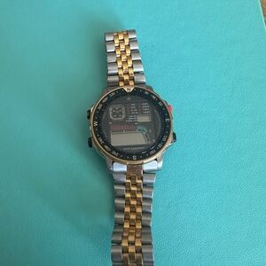 1980s Citizen Rare Mint D60 Promaster Windsurf D60 Digital Watch w/ Silver/Gold